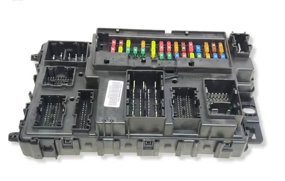 Ford Mondeo MK V Fuse module DG9T14B476B FU5T15604 A2C7534400150