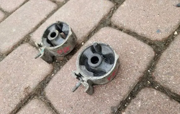 Muffler mount bracket/holder