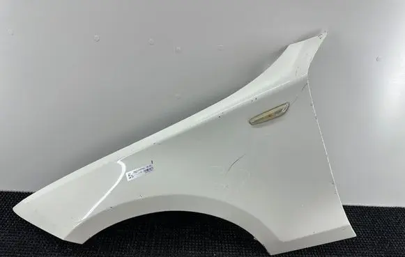 BMW 1 E81 E87 Fender