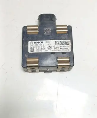 Volkswagen PASSAT B8 Distronic sensor radar 3Q0907561C 3Q0907572B 0203300598