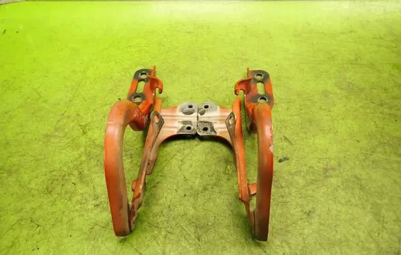 Suzuki SX4 Engine bonnet/hood hinges