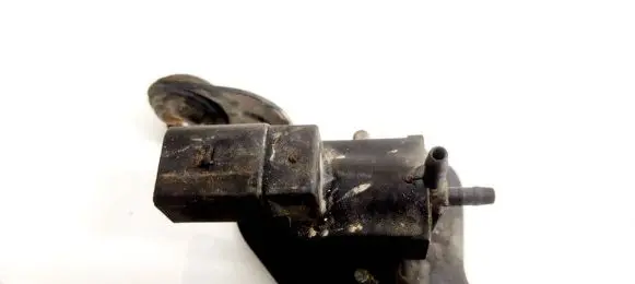 Volkswagen Crafter Turbo solenoid valve