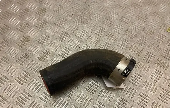 Volvo XC60 Intercooler hose/pipe 31657743