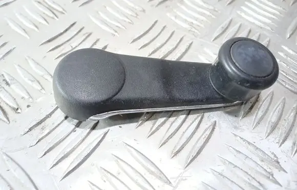 Audi 100 200 5000 C3 Front door window winding handle 443837581D 443837575A