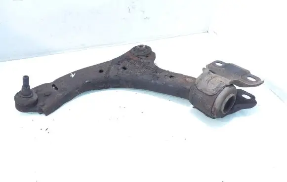 Volvo V70 Front lower control arm/wishbone A05257BM