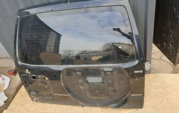 Mitsubishi Pajero Tailgate/trunk/boot lid