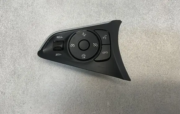 Opel Insignia B Steering wheel buttons/switches 39159080
