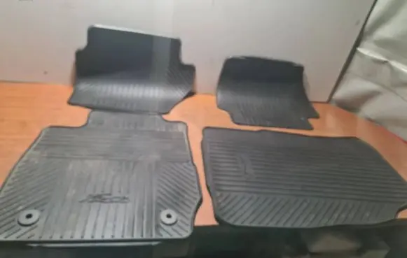 Ford Fiesta Car floor mat set 8A6J13010FA FX5YA