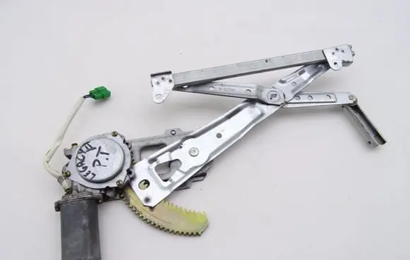 Subaru Legacy Rear window lifting mechanism without motor