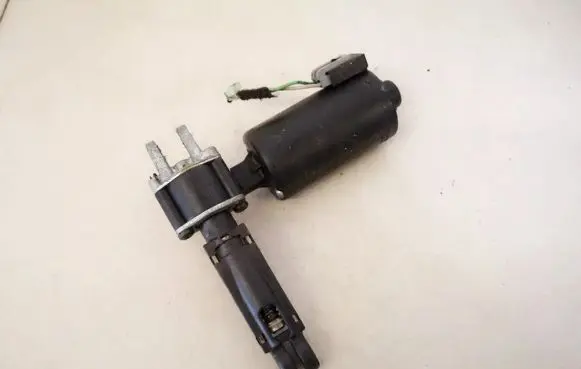 Renault Megane I Seat adjustment motor m2002261r10