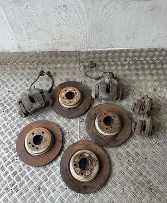 BMW 3 E92 E93 Brake discs and calipers set 5730348