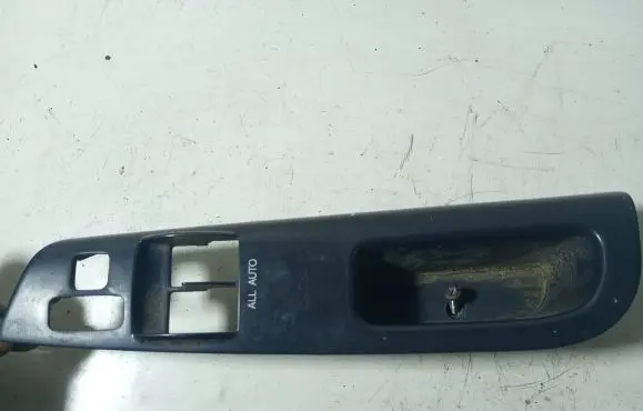 Toyota Corolla E120 E130 Front door window switch trim 7423202200 8245
