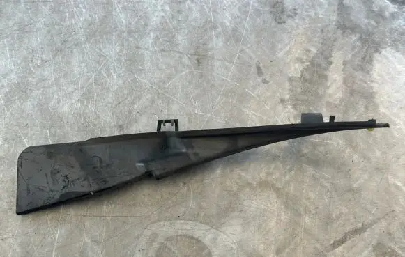 Nissan Juke I F15 Fender end trim 668951KK0A