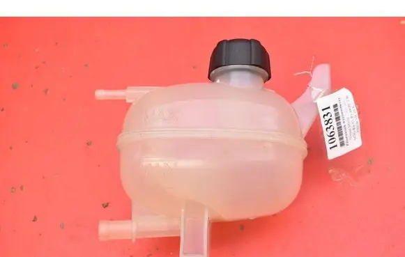 Nissan Micra C+C Coolant expansion tank/reservoir 