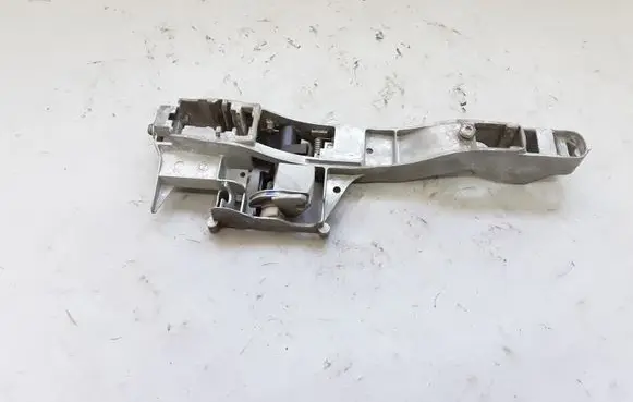 Citroen C5 Front door exterior handle/bracket 1198G2