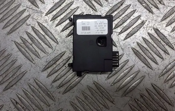 Volkswagen Golf V Steering angle sensor 1KO959654