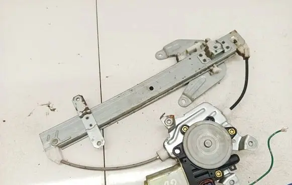Nissan X-Trail T30 Sliding door window regulator with motor