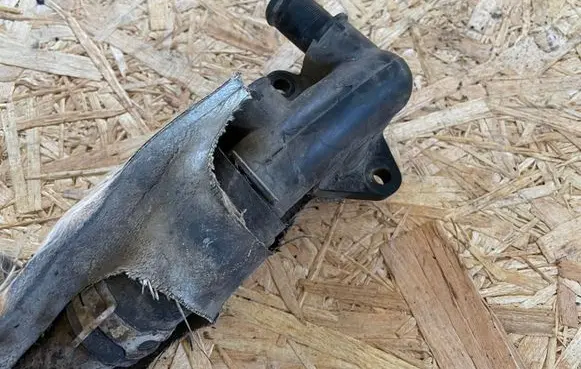 Peugeot 807 Engine coolant pipe/hose