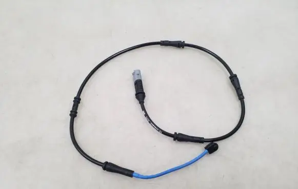 BMW 5 F10 F11 Brake pads wear sensor 6791962