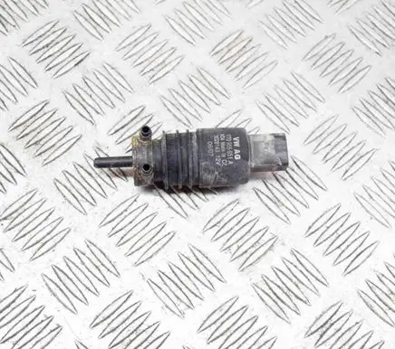Audi Q7 4L Windscreen/windshield washer pump 1T0955651A