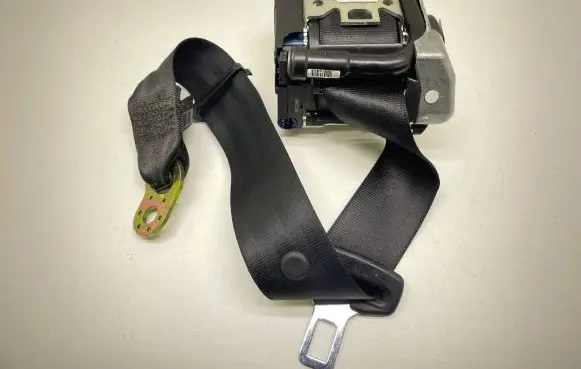Audi A8 S8 D3 4E Middle seatbelt (rear) 4E0857807A 397800