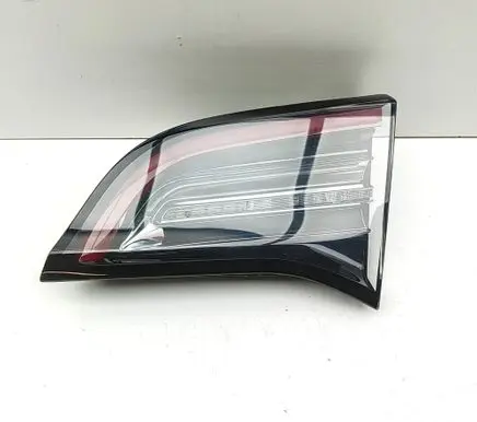 Tesla Model 3 Tailgate rear/tail lights 107740400B