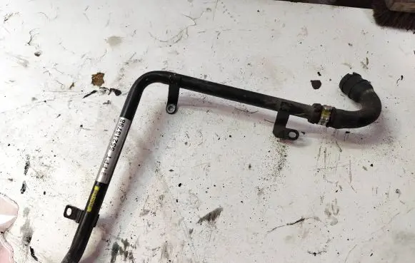 Alfa Romeo Giulietta Engine coolant pipe/hose 55213798