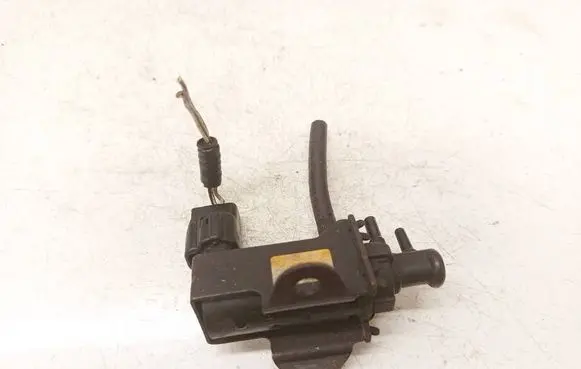 Toyota Avensis T250 Turbo solenoid valve 2581927050