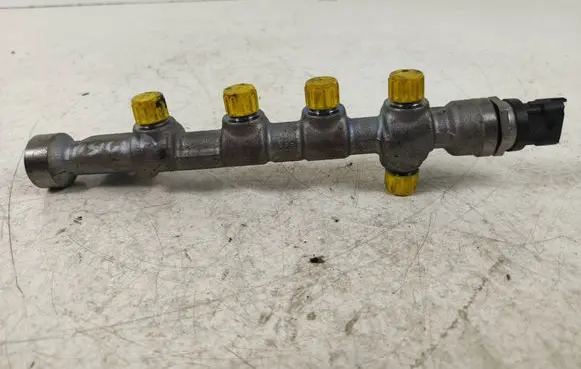 Opel Insignia A Fuel main line pipe 55576177 786376 0445214221