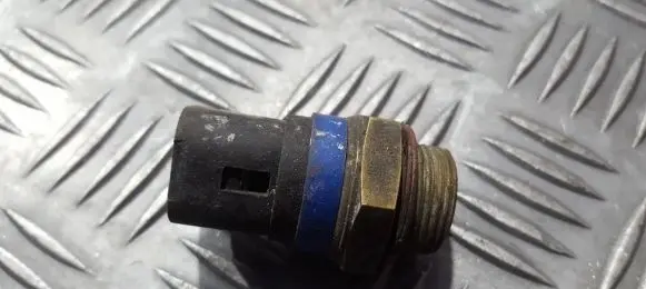 Renault Laguna I Coolant temperature sensor elth268063 268063