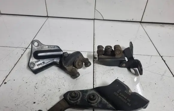 Ford Transit Sliding door lower roller guide/hinge Yc15v268b40al Yc15v25000ag Yc15v25028ae