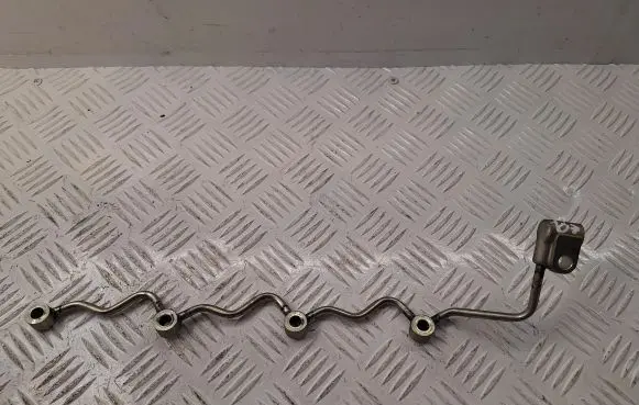 Toyota Avensis T250 Fuel return line/hose 237610R030