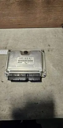 Audi A6 S6 C5 4B Engine control unit/module 8E0907401M 0281011255