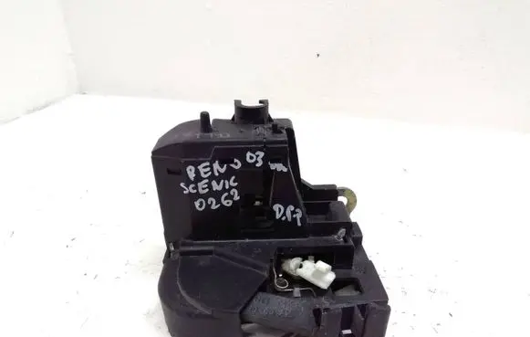 Renault Scenic RX Front door lock