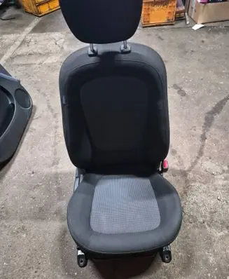 Hyundai i20 (PB PBT) Front passenger seat 
