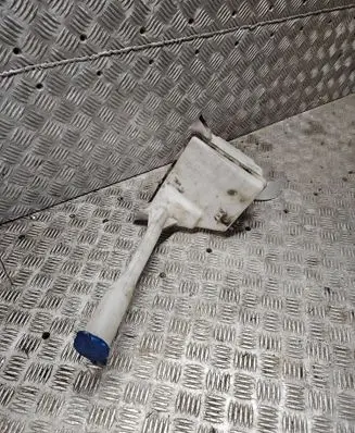 Windshield washer fluid reservoir/tank