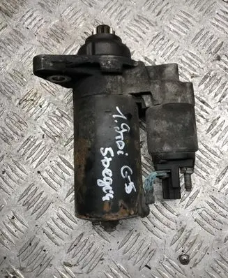 Volkswagen Golf V Starter motor