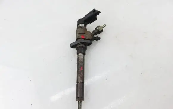 Volvo V50 Fuel injector 9657144580