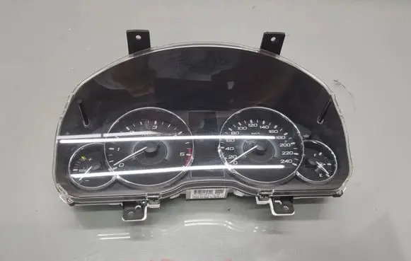 Subaru Legacy Speedometer (instrument cluster)