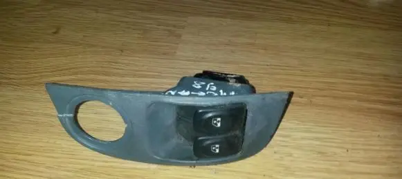 Renault Megane I Electric window control switch