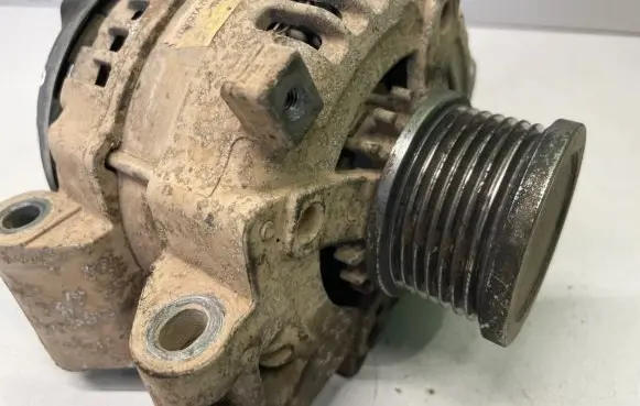 Toyota RAV 4 (XA30) Generator/alternator 2706028030 1042104771