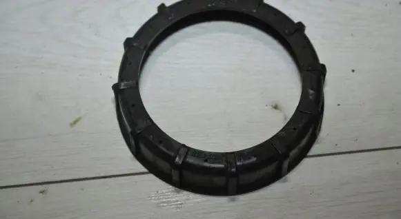 Nissan X-Trail T31 In tank fuel pump screw locking ring/nut 
