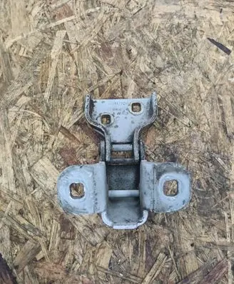 Opel Vivaro Front door upper hinge 311772H GM66380