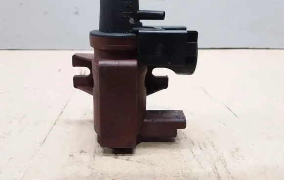 Ford Mondeo MK IV Turbo solenoid valve 6G9Q9E882CA
