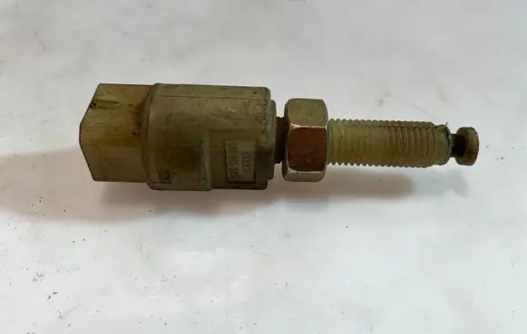 Audi A6 S6 C5 4B Brake pedal sensor switch 4A0945515A