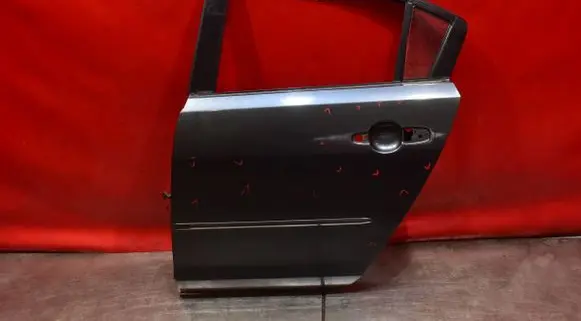 Mazda 3 I Rear door