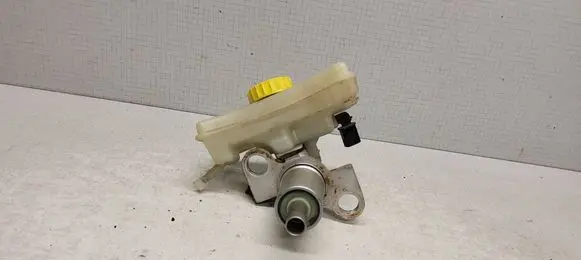 Audi A6 S6 C6 4F Master brake cylinder 8E0611301E
