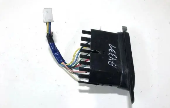 Toyota Previa (XR30, XR40) II Front door sensor coupe 0573h35 057-3h35