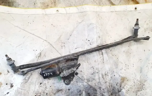 Iveco Daily 40.8 Front wiper linkage and motor
