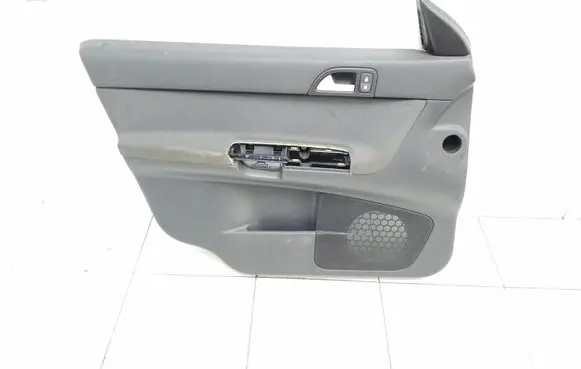 Volvo V50 Front door card panel trim 8679442